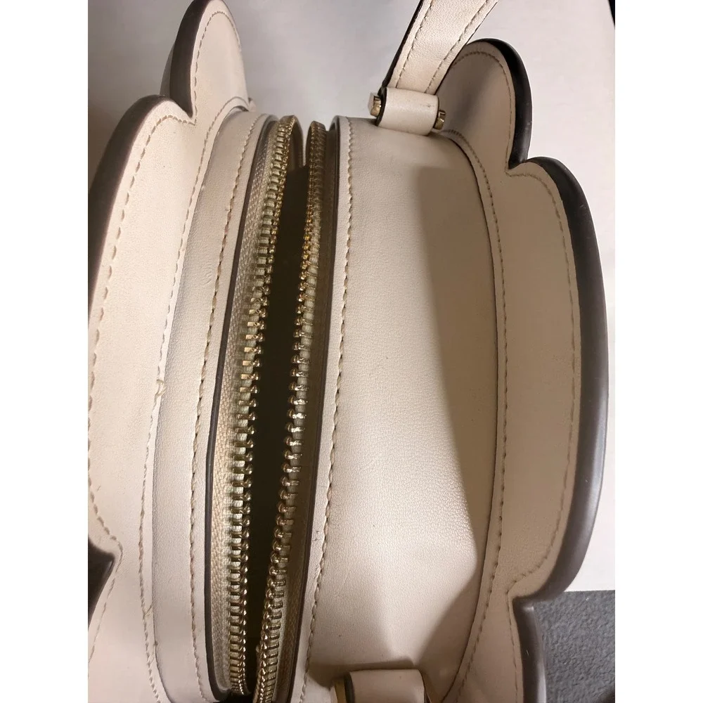 Kate Spade Day Tripper 3D Daisy Top Handle Bag White Yellow Flower Purse